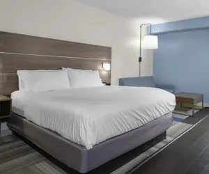 Photo 3 - Holiday Inn Express Myrtle Beach-Broadway at the Beach by IHG