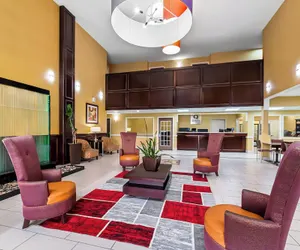 Photo 3 - Quality Inn & Suites Airport North - Stone Oak