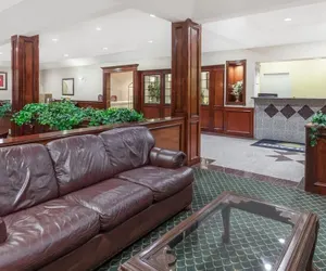 Photo 4 - Studio 6 Suites – Pasadena, TX