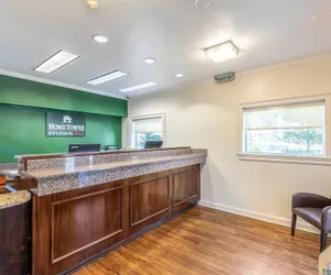 Photo 3 - HomeTowne Studios by Red Roof Orlando - Casselberry