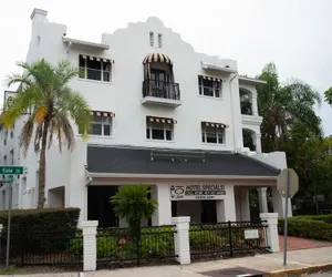 Photo 2 - The Eo Inn - Downtown
