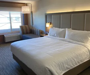 Photo 5 - Holiday Inn Express & Suites Chatsworth by IHG