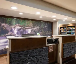 Photo 5 - La Quinta Inn & Suites by Wyndham Pigeon Forge