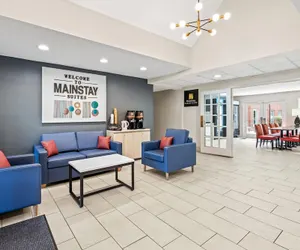 Photo 4 - MainStay Suites Raleigh North