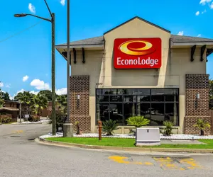 Photo 2 - Econo Lodge