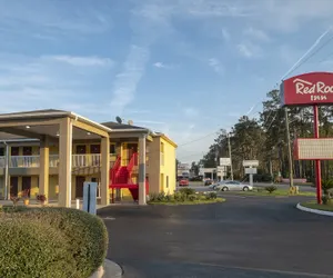 Photo 2 - Red Roof Inn Valdosta - University