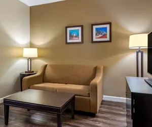 Photo 5 - Comfort Inn & Suites near Six Flags