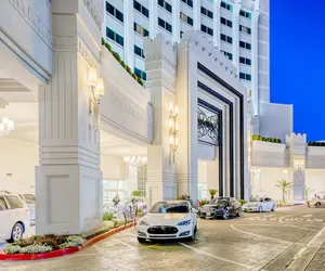 Photo 2 - The Commerce Casino & Hotel