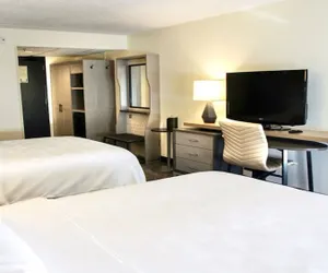 Photo 3 - Holiday Inn Hotel & Suites Overland Park - Convention Center, an IHG Hotel