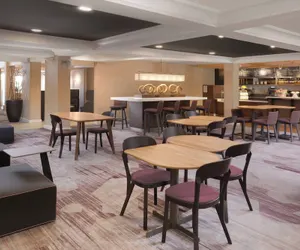 Photo 3 - Courtyard by Marriott Houston Northwest