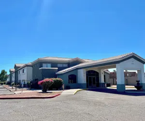 Photo 2 - Budget Inn