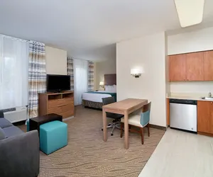 Photo 4 - Hawthorn Extended Stay by Wyndham Naples