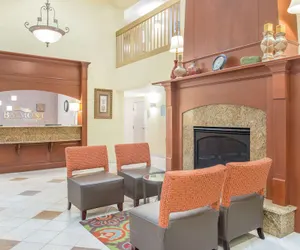 Photo 2 - Baymont by Wyndham Litchfield