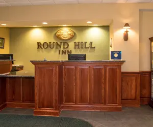 Photo 3 - Round Hill Inn