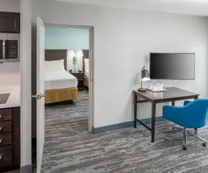 Photo 5 - Hampton Inn & Suites by Hilton Miami-Doral/Dolphin Mall