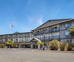 Photo 2 - Comfort Inn & Suites Lincoln City