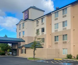 Photo 2 - Sleep Inn & Suites Roseburg North Near Medical Center