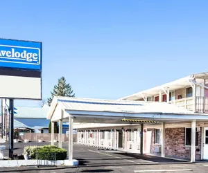 Photo 2 - Travelodge by Wyndham La Grande