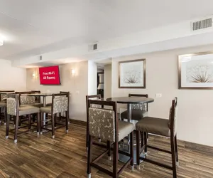 Photo 2 - Red Roof Inn Morton Grove