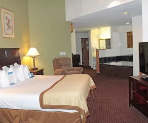 Photo 5 - Baymont by Wyndham Battle Creek Downtown
