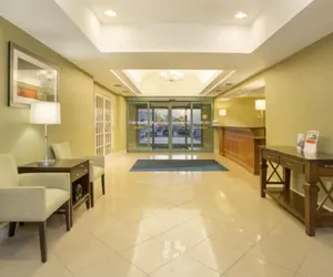 Photo 2 - Kalamazoo Hotel and Suites