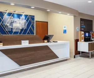 Photo 3 - Holiday Inn Express Vancouver North - Salmon Creek by IHG