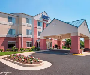 Photo 2 - Fairfield Inn & Suites Dulles Airport Chantilly