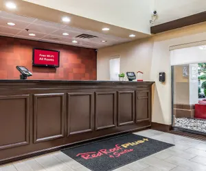 Photo 3 - Red Roof Inn PLUS+ & Suites Atlanta Airport South