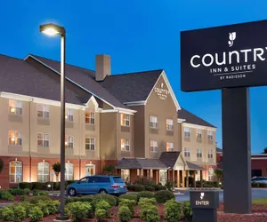 Photo 2 - Country Inn & Suites by Radisson, Warner Robins, GA