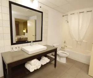 Photo 4 - Country Inn & Suites by Radisson, Crystal Lake, IL