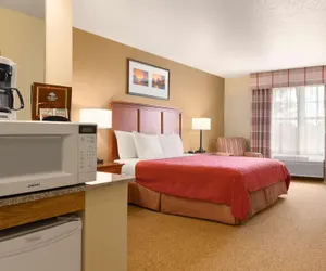 Photo 4 - Country Inn & Suites by Radisson, Sycamore, IL