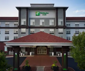 Photo 2 - Holiday Inn Hotel & Suites Madison West, an IHG Hotel