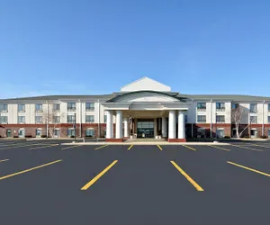 Photo 2 - Holiday Inn Express Hotel & Suites Fort Atkinson by IHG