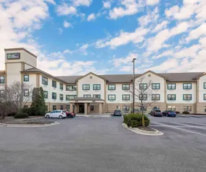 Photo 2 - Extended Stay America Select Suites Chicago Lisle