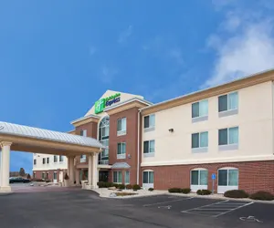 Photo 2 - Holiday Inn Express Hotel & Suites Cincinnati-Blue Ash by IHG