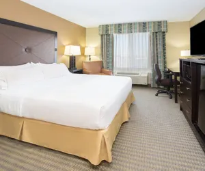 Photo 4 - Holiday Inn Express & Suites Lexington, an IHG Hotel