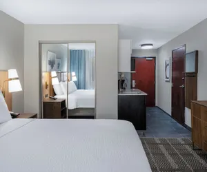 Photo 4 - Staybridge Suites West Des Moines by IHG