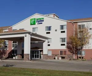 Photo 2 - Holiday Inn Express & Suites Fort Pierre by IHG