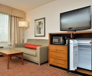 Photo 5 - Holiday Inn Express Boston - Milford, an IHG Hotel