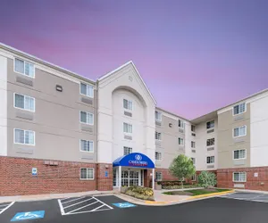 Photo 2 - Candlewood Suites Herndon by IHG