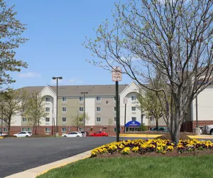 Photo 2 - Candlewood Suites Herndon, an IHG Hotel