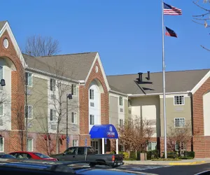 Photo 2 - Candlewood Suites Washington-Fairfax, an IHG Hotel