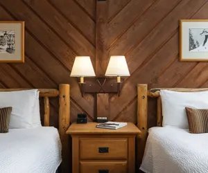 Photo 3 - Stonebridge Inn