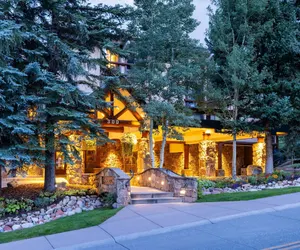 Photo 2 - Stonebridge Inn