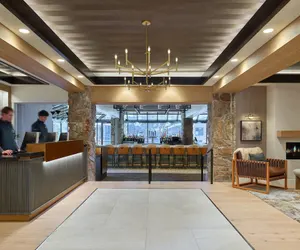 Photo 4 - Stonebridge Inn