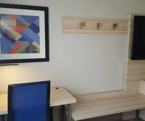 Photo 5 - Holiday Inn Express Louisville Northeast by IHG