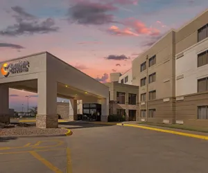 Photo 2 - Comfort Inn & Suites