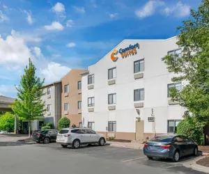 Photo 2 - Comfort Suites Auburn Hills-Detroit