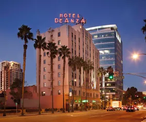 Photo 2 - Hotel De Anza