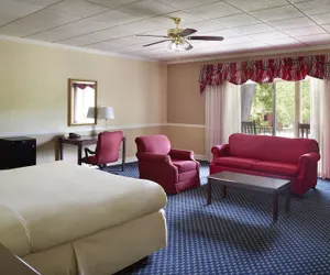 Photo 5 - The Inn at Stone Mountain Park